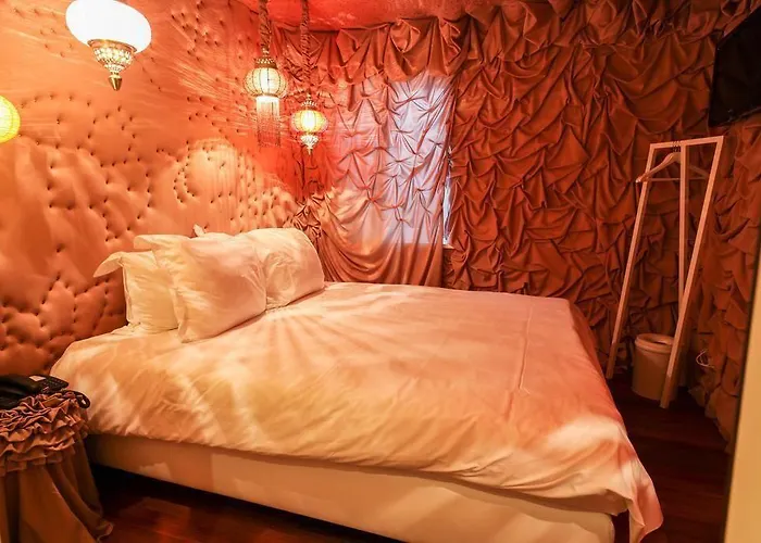 Отель The Exchange