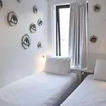 The Exchange 3*