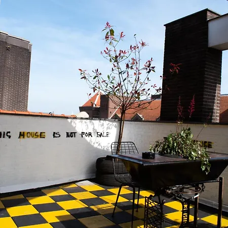The Exchange 3*