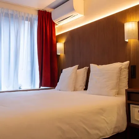 The Exchange 3*