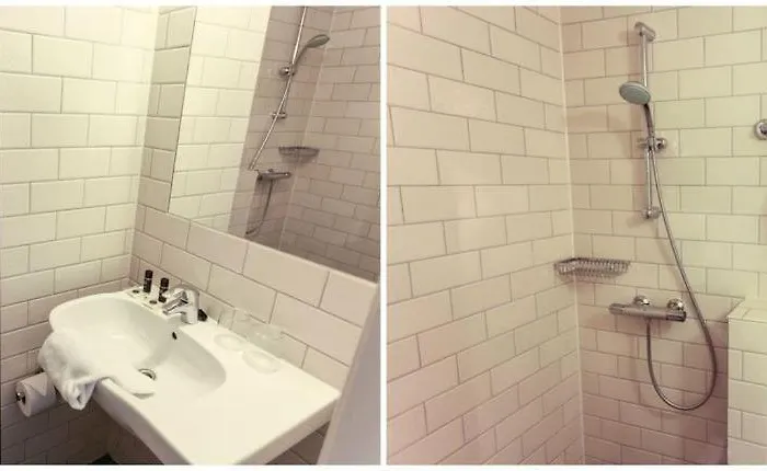 ذي إكستشينج فندق