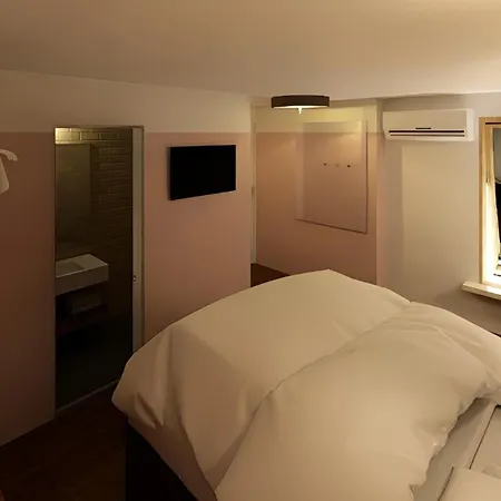 The Exchange Hotel 3*